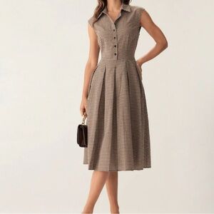 NEW! NEVER WORN! PLEATED MIDI DRESS